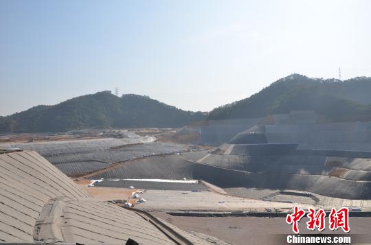 ������ƺ��������ȡ��Ȼ����Ŀ��άЧ��ͼ�� ���� ��