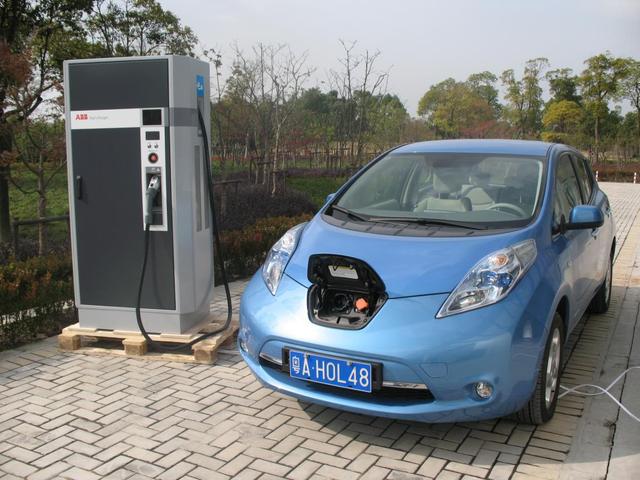 工信部：11月新能源汽车产量同比增6倍