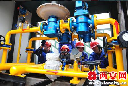 “三九”古城“强力速冻” 天然气公司多措并举抗寒潮(组图)